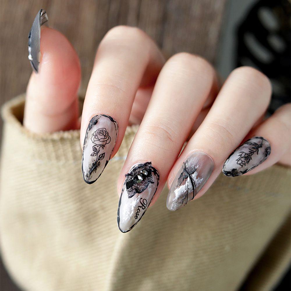Miếng Dán Trang Trí Móng Tay Hình Thỏ Và Hoa Hồng Tinh Tế