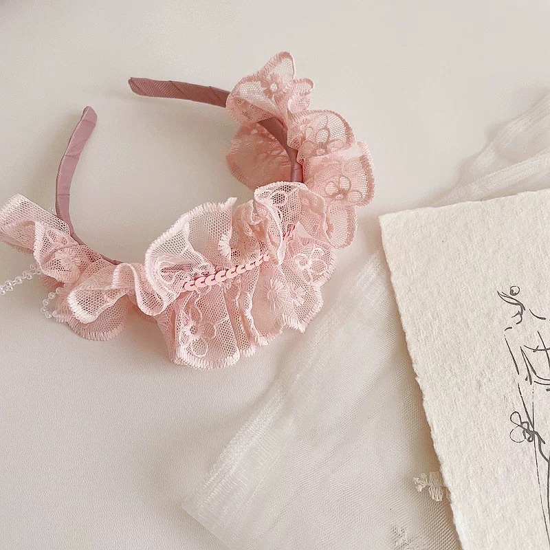 Cài ren nhúng phong cách Lolita dễ thương cho bé