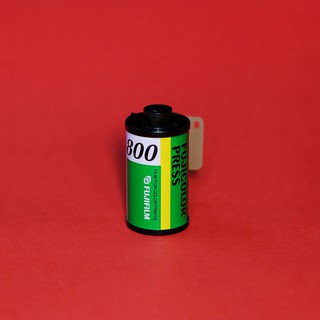 Film chụp ảnh outdate Fujicolor Press 800