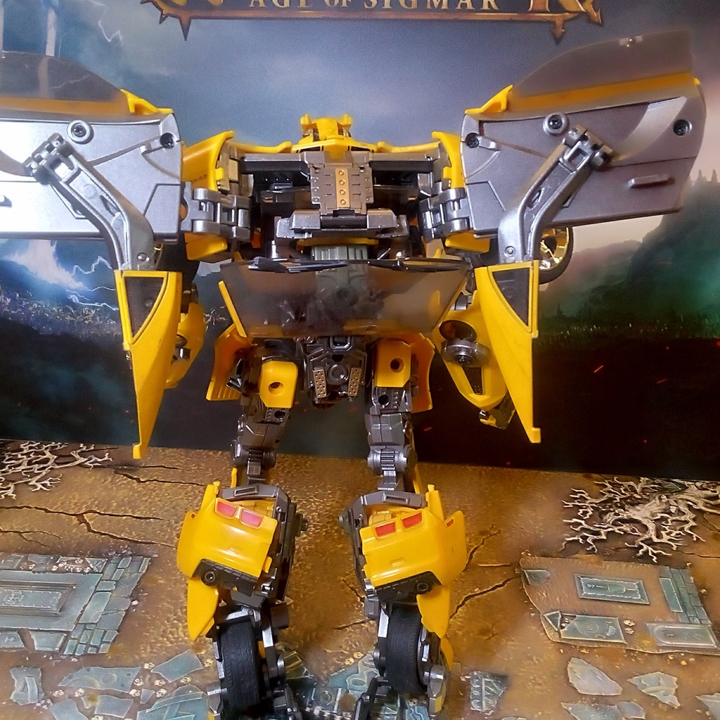 MÔ HÌNH TRANSFORMERS BUMBLEBEE MPM03 WEIJANG
