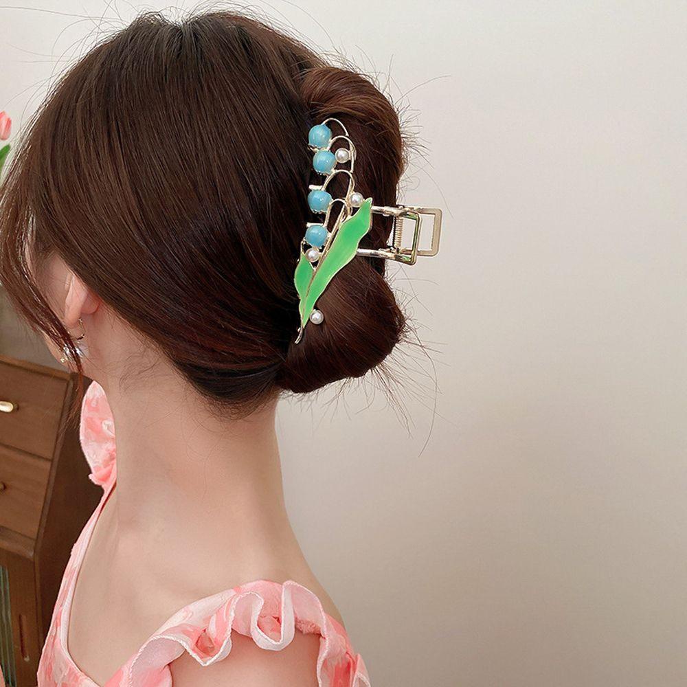 Kẹp Tóc Móng Vuốt Hình Cá Mập Đính Hoa Màu Ngà Thanh Lịch Cho Nữ