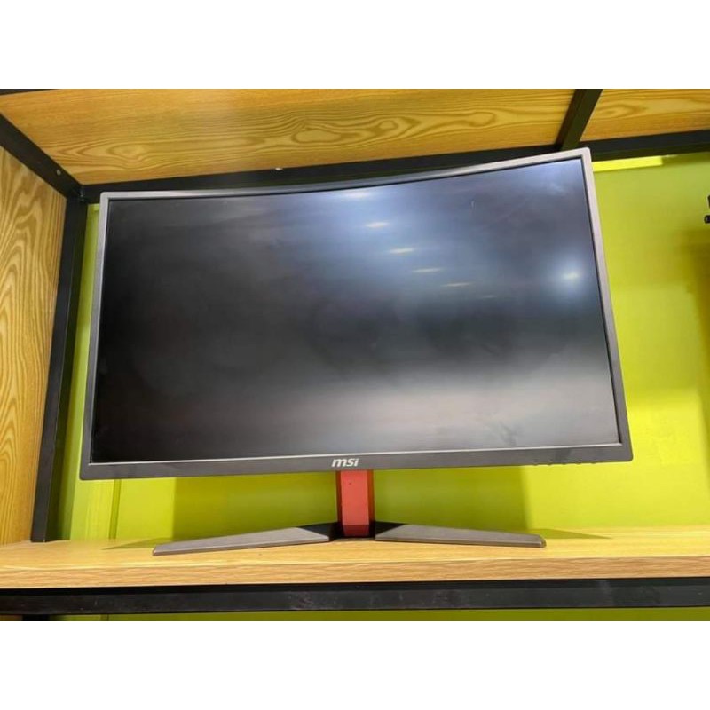 Màn hình 27in cong full viền 144hz MSI