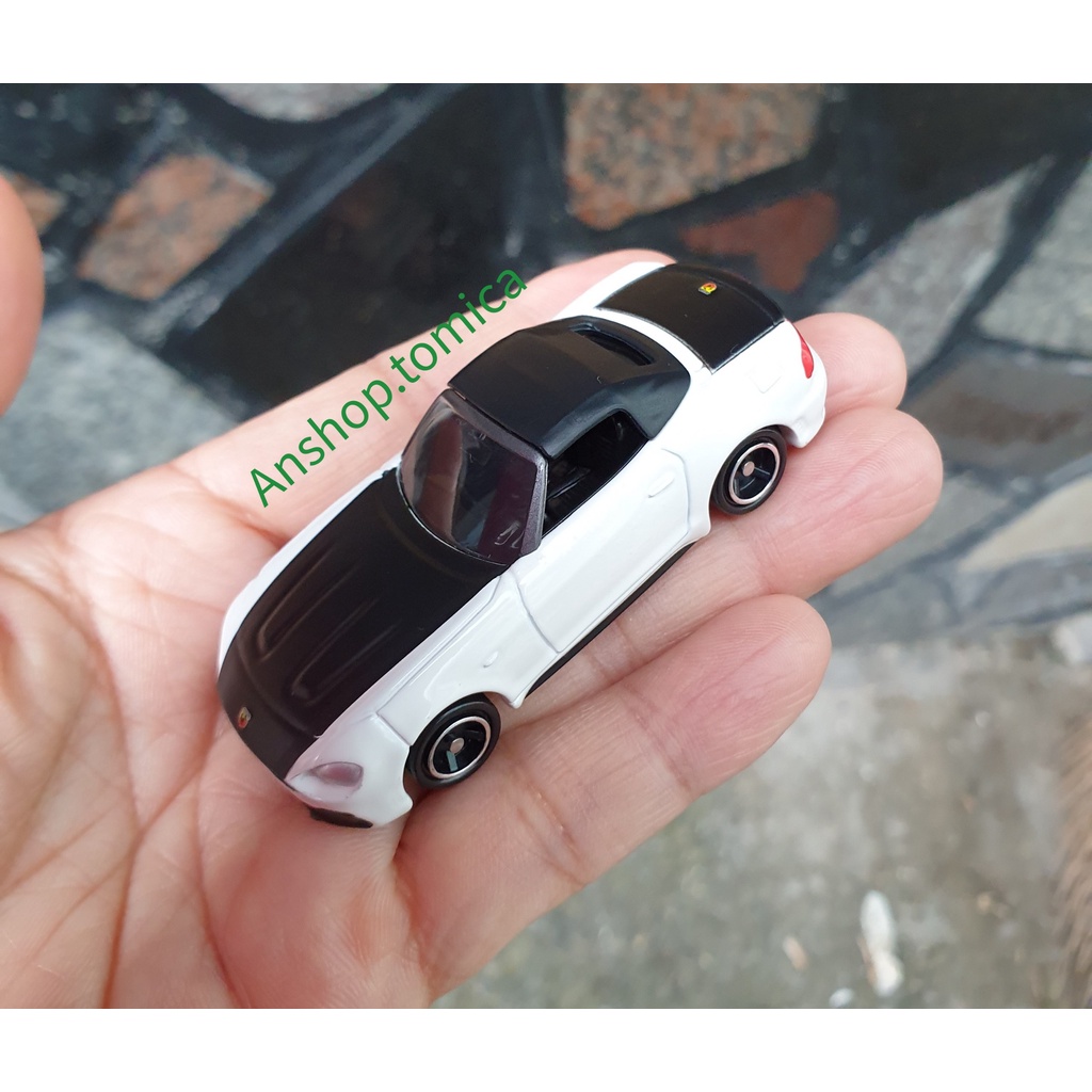 Xe mô hình tomica tĩnh Nhật Bản - Aparth màu trắng đen mở được mui