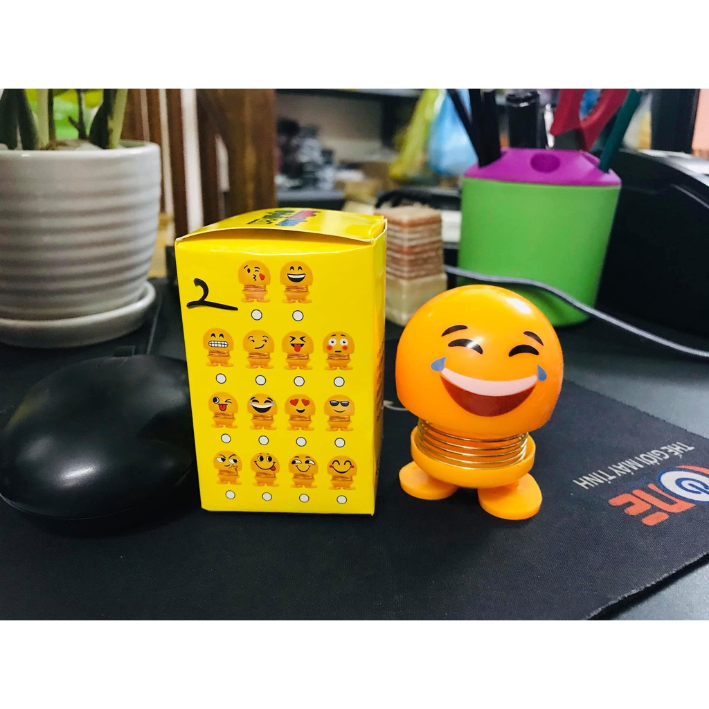 EMOJI LÒ XO NHÚN NHẨY