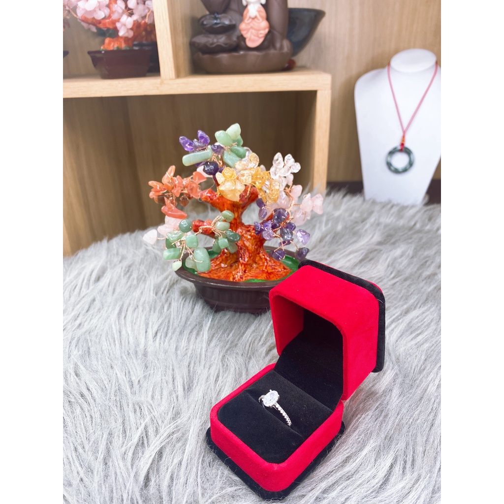 Hộp nhẫn nhung đỏ viền đen, chất liệu nhung sang trọng, phục vụ tặng quà, tặng nhẫn