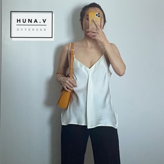 Áo Lụa Hai Dây Vạt Xéo