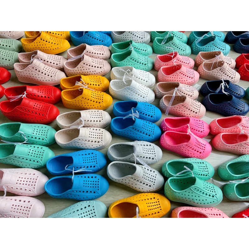 Giày nhựa Na tive vnxk