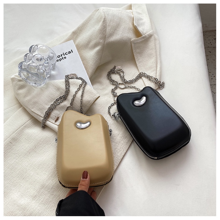 Túi Đeo Vai Mini Phối Dây Xích Thiết Kế Đơn Giản Cá Tính