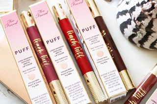 Son kem Too Faced Peach Puff