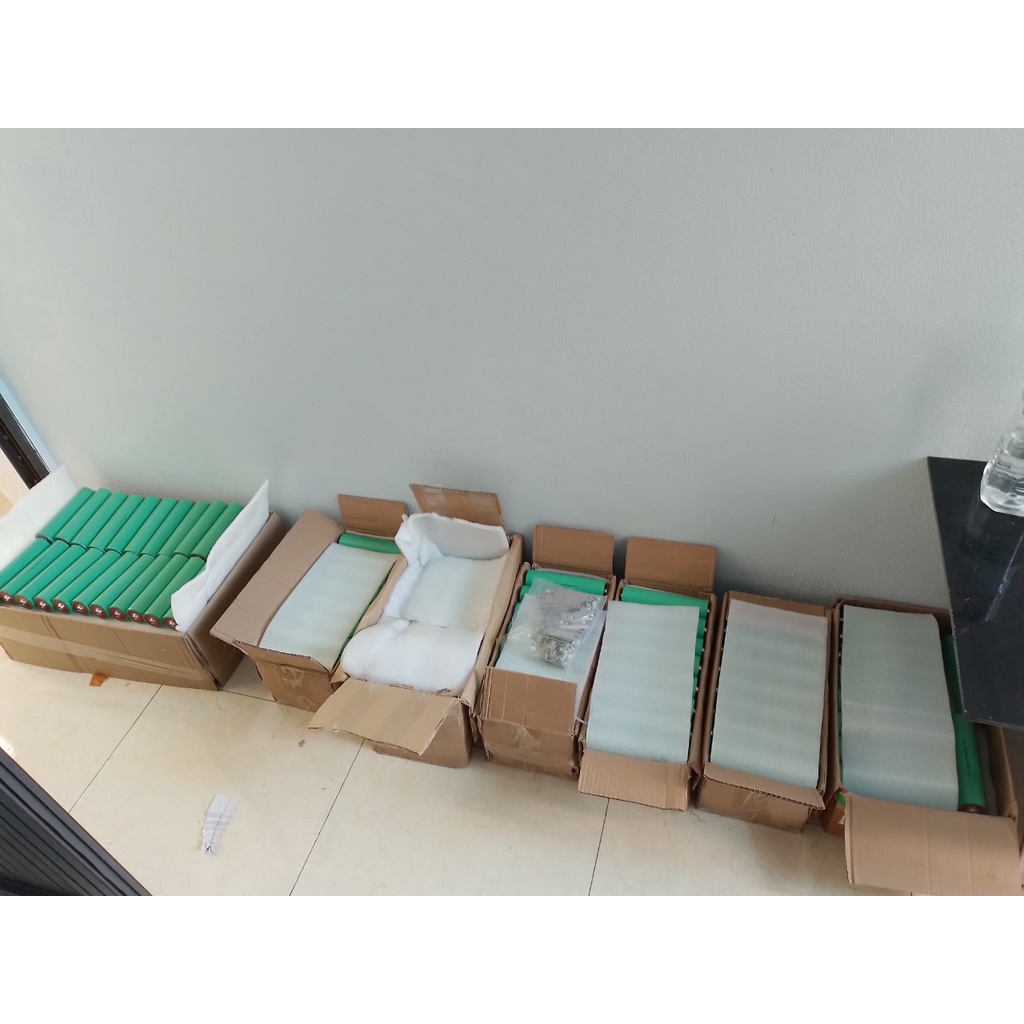 Pin 46160 lithium sắt phosphate 3.2V, 22Ah Pin sạc Lithium sắt, tặng kèm khung + phụ kiện