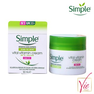 Kem Dưỡng Ẩm Simple Kind To Skin Vital Vitamin Day Cream SPF15 UVA/UVB 50ml