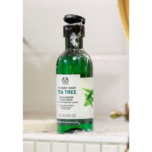 Sữa rửa mặt dạng gel The Body Shop Tea Tree Skin Clearing Facial Wash 250ml
