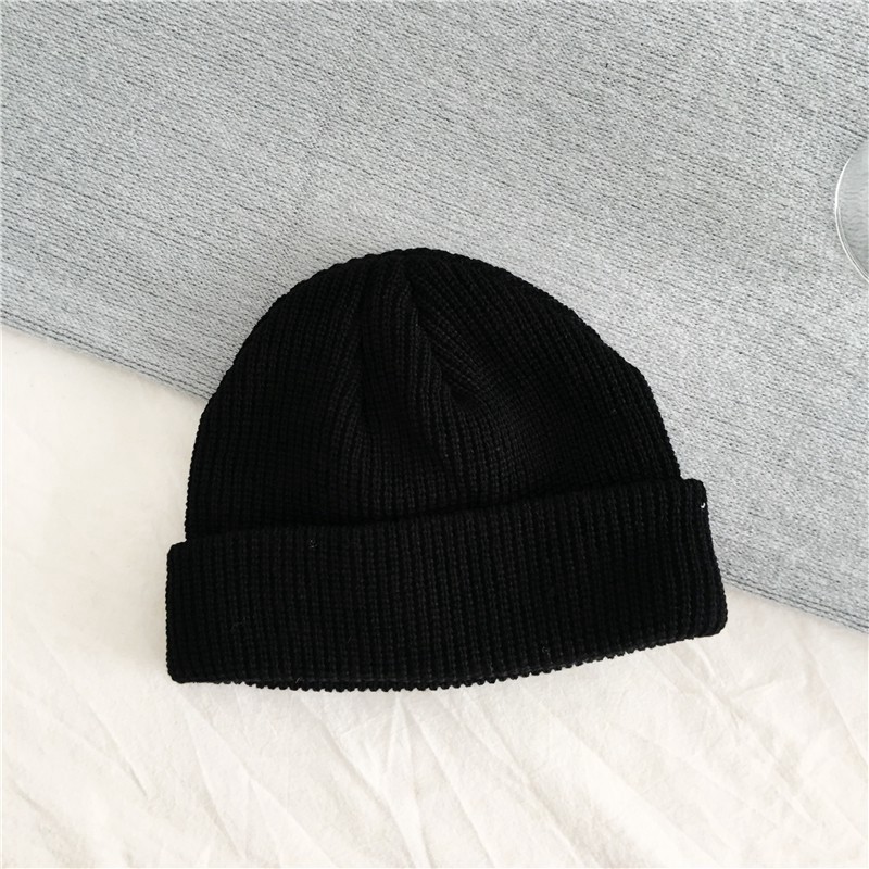 (Có lớp lót bông bên trong) Nón len đen thời trang phong cách unisex dễ thương xinh xắn