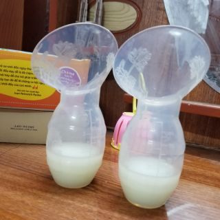 Phễu hứng hút sữa