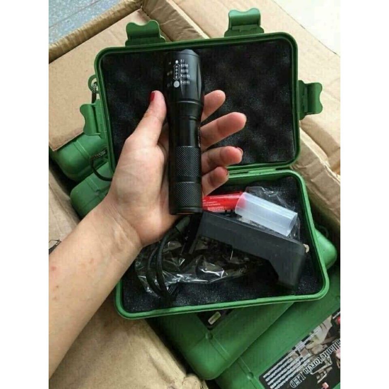 ĐÈN PIN SIÊU SÁNG XML T6,