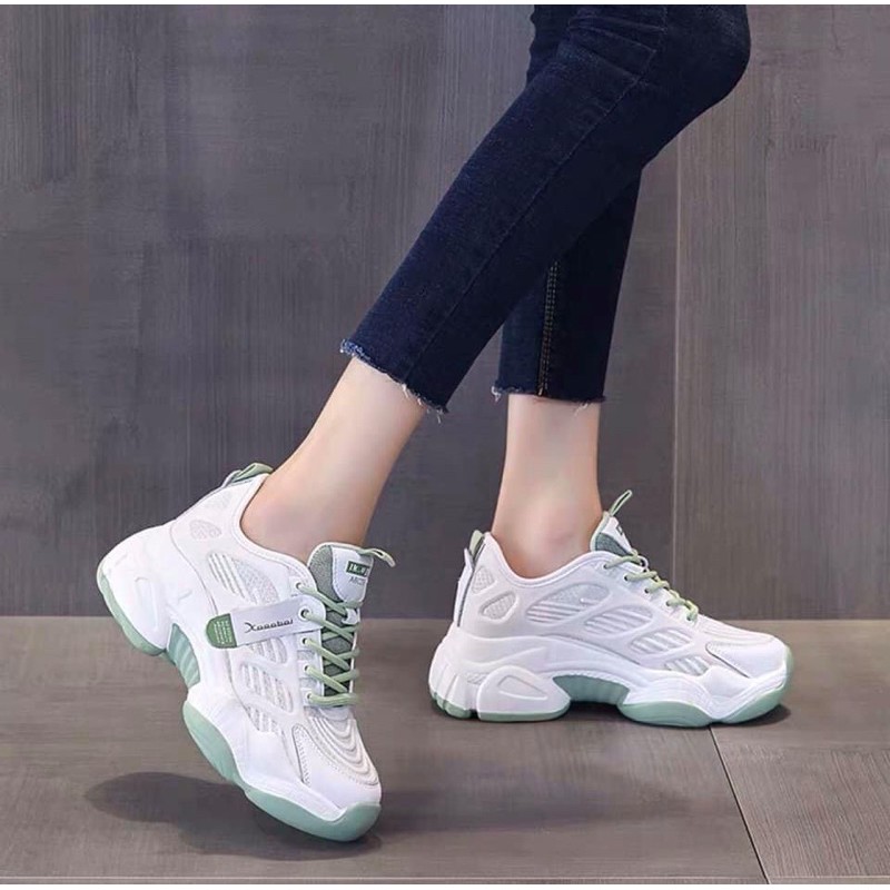Giày sneaker độn đế siêu đẹp, siêu cá tính