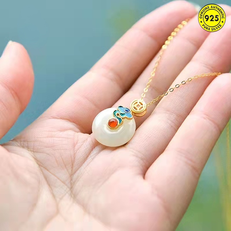 Vòng cổ mặt đá ngọc bích thời trang dành cho nữ