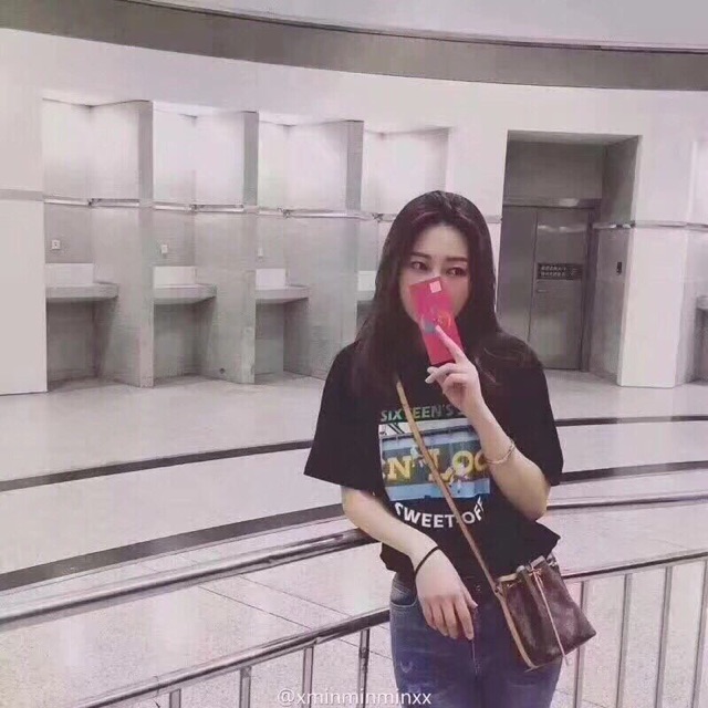 Túi đeo dây rút.