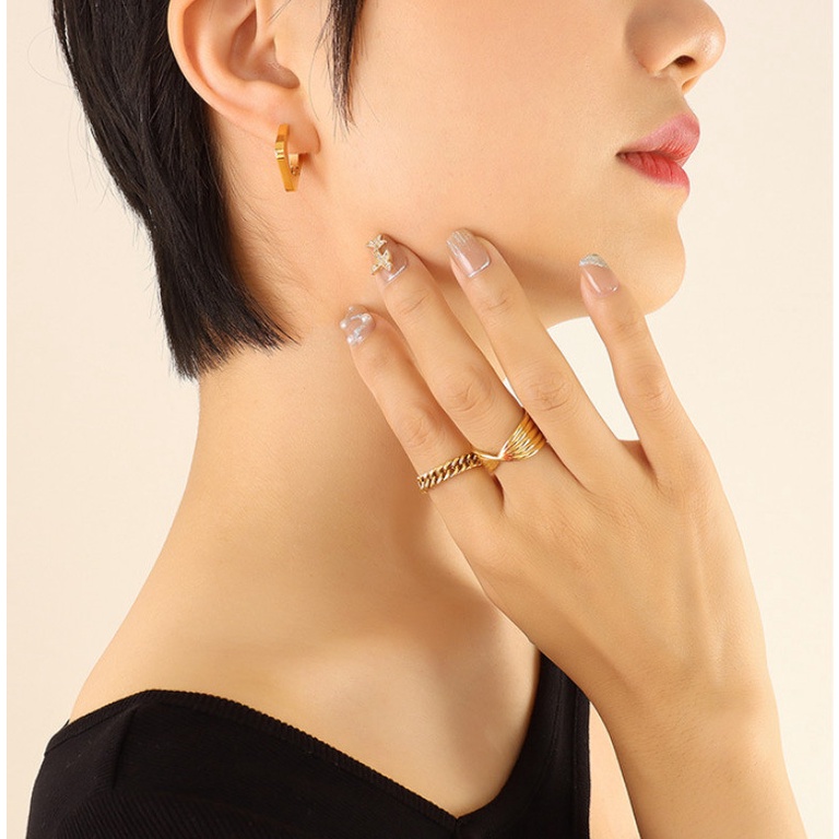 Bông Tai Khoen Hình Học Titan Ko Đen TT 4244