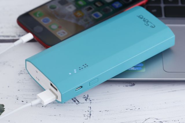 Pin sạc dự phòng E.saver 10.000 mAh hàng trưng bài chất lượng như mới ,bảo hành chính hãng 6 tháng