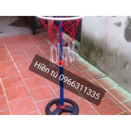 cột bóng rổ