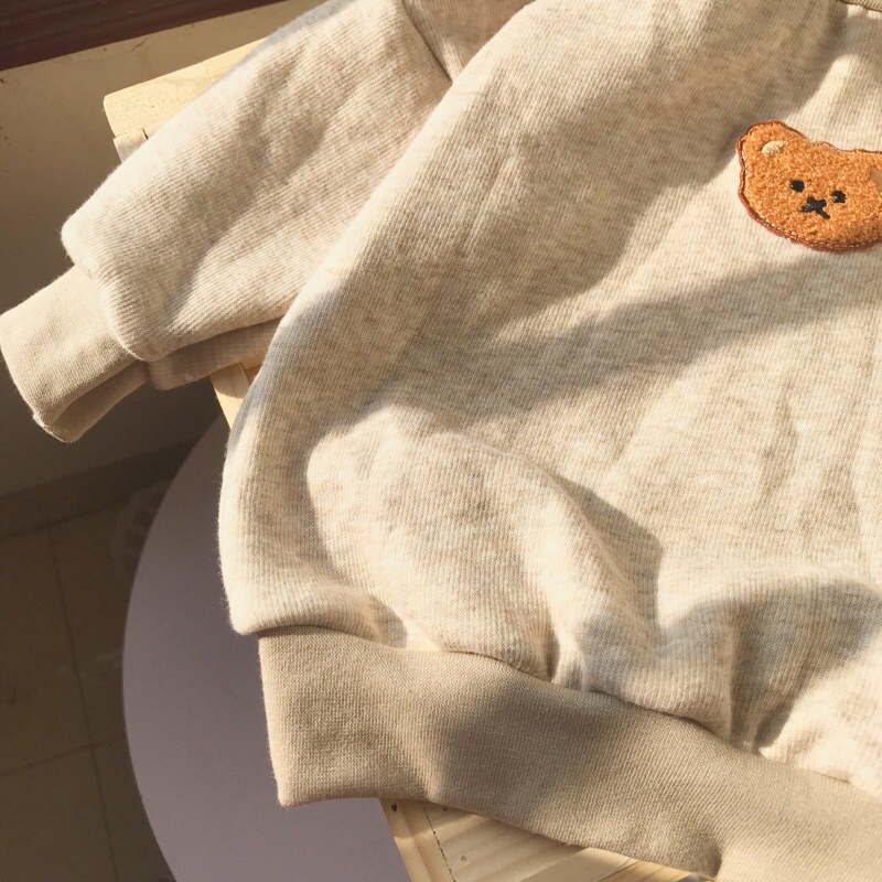Bộ hoodie unisex cổ cao thêu gấu cho bé