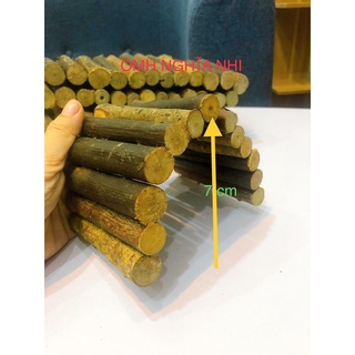 Cầu thang gỗ trang trí hồ nuôi ốc