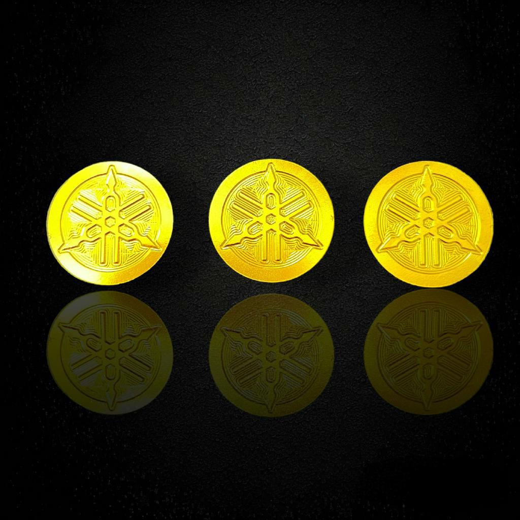 Tem titan logo Yamaha màu vàng miếng điện phân 28mm