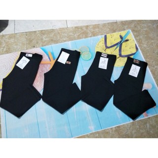 Quần bầu lửng dáng legging