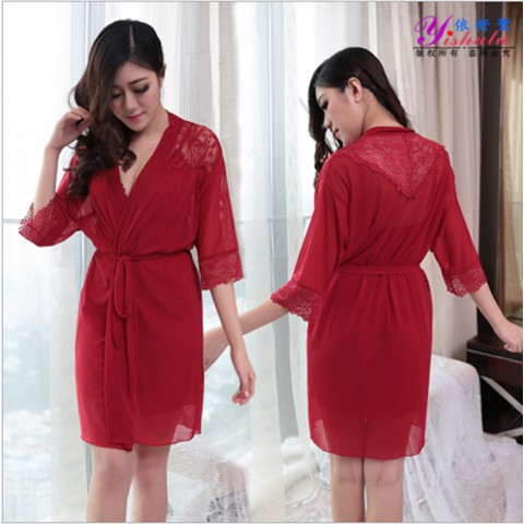 Váy ngủ gợi cảm chất lụa mỏng