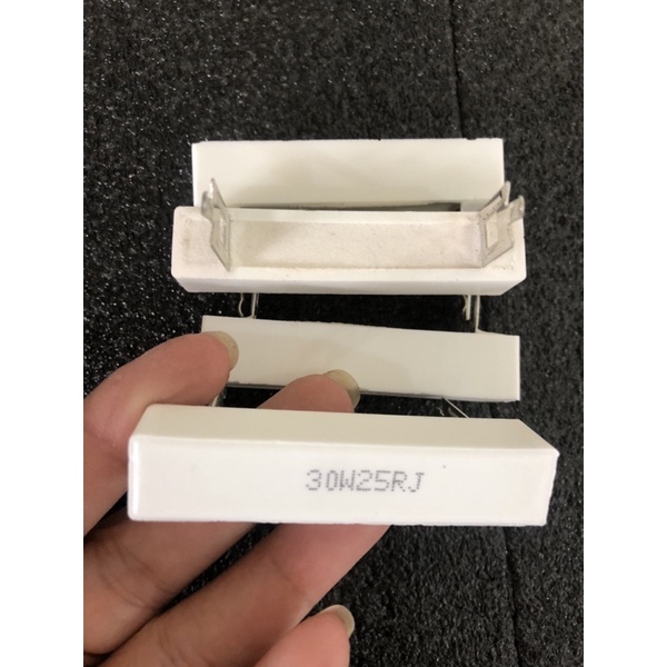 Điện trở sứ chân đứng dẹp 30w 20R và 30w 25R
