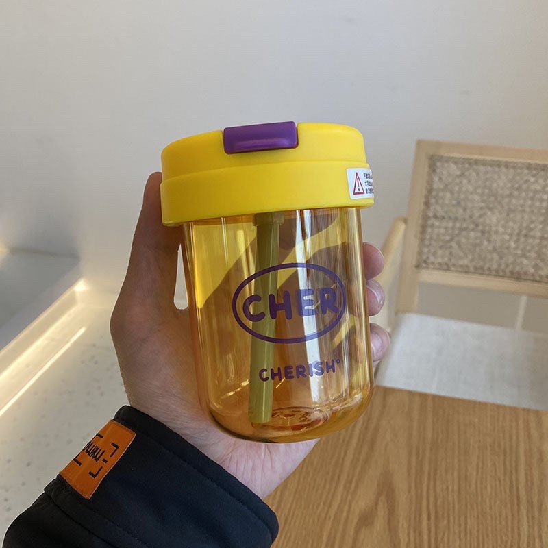 Bình nước hút kèm stick an toàn cho bé
