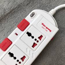 Ổ cắm Điện Quang 4 lỗ 3 chấu ĐQESK2W.SM740SL -  bảo hành 12 tháng, công suất chịu tải 2500W