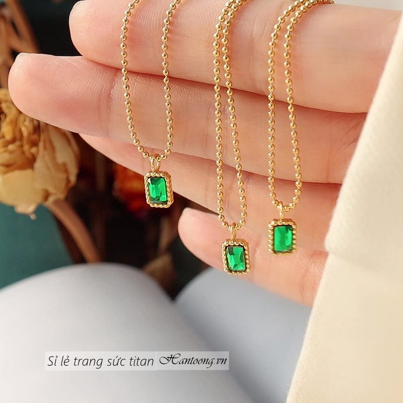 Vòng cổ titan nữ không gỉ thiết kế mặt đá màu xanh lục thời trang tinh tế nhẹ nhàng mẫu mới