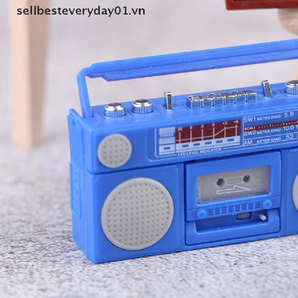 Mô hình radio mini hoài cổ trang trí nhà búp bê