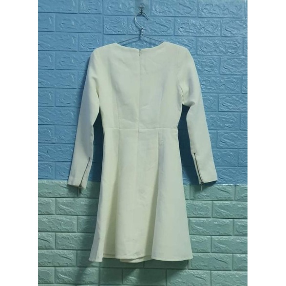 Đầm hiệu Elise tay dài size M nguyên tag