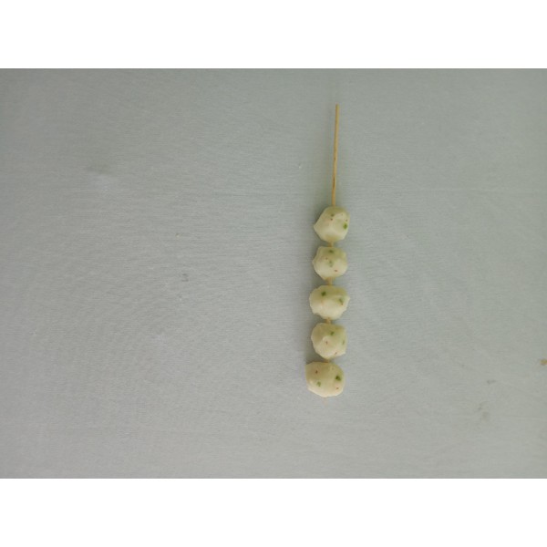 Cá viên rau củ_mô hình xiên que bằng nhựa