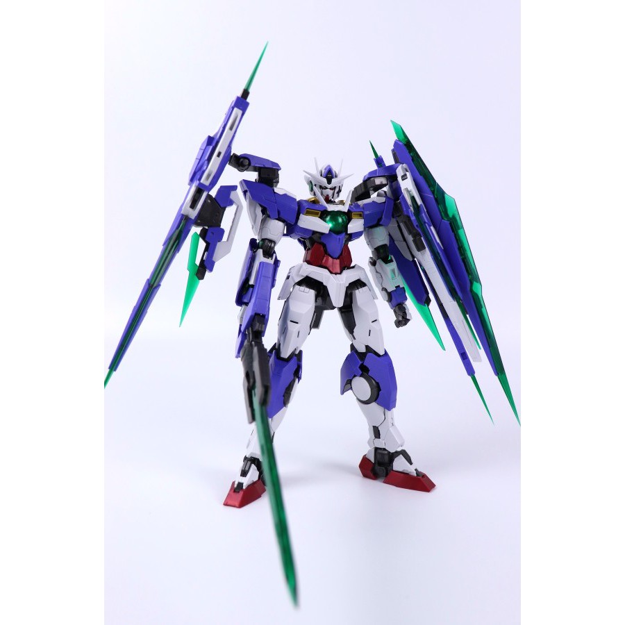 Mô hình lắp ráp MG 00 1/100 Gundam Qan T Full Saber Daban 8822