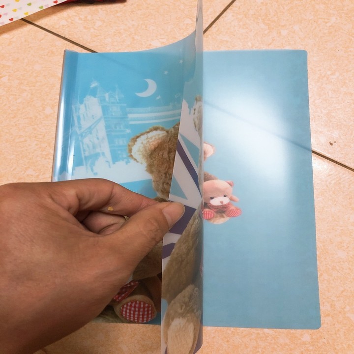 Kẹp Giấy A4 Hình 1 Chiếc