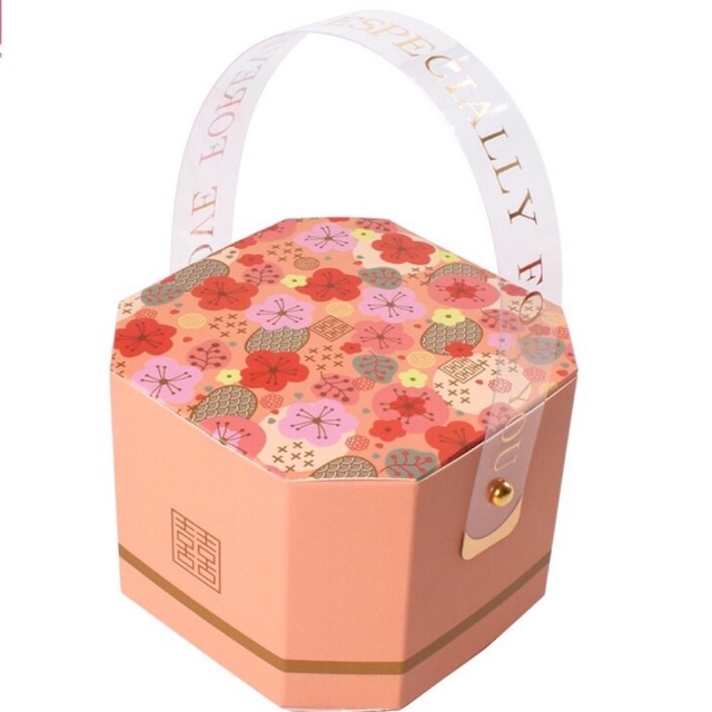 - HỘP QUÀ TẶNG KẸO RIOBA NGA