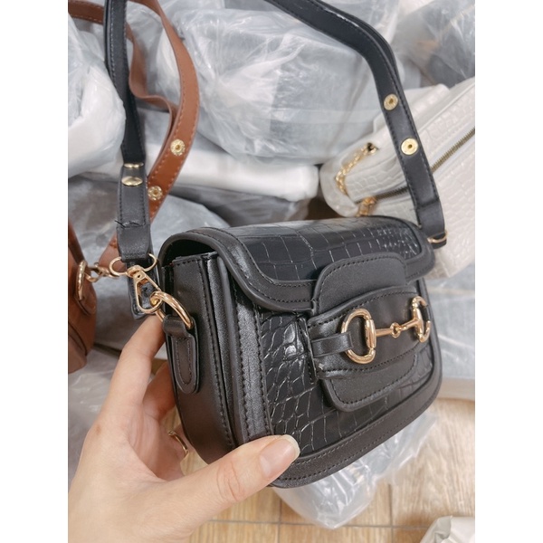 Túi hà hồ sz 18 , da rắn , dây điều chỉnh độ dài