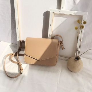 Túi đeo chéo kiểu dáng bì thư