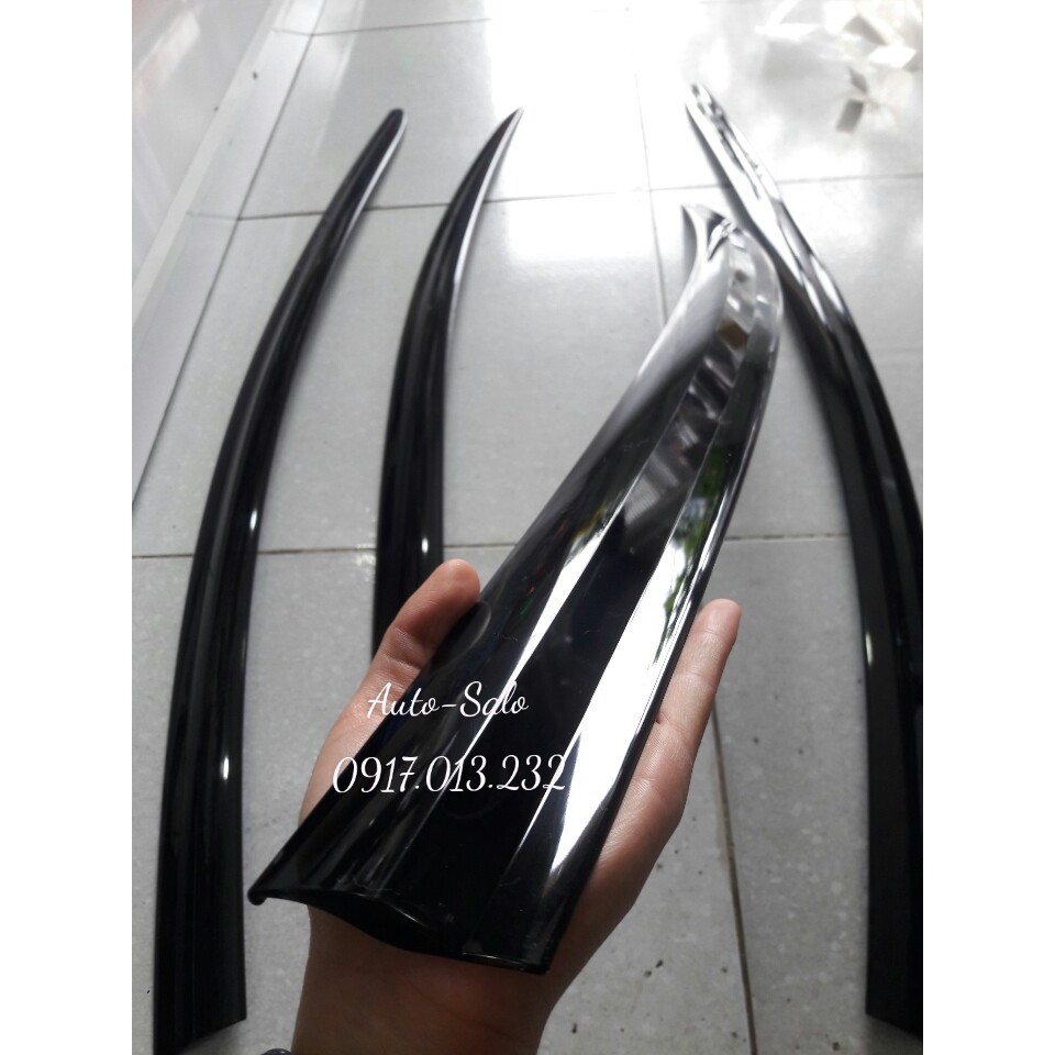 Vè che mưa toyota innova nhựa đen 2016 - 2021