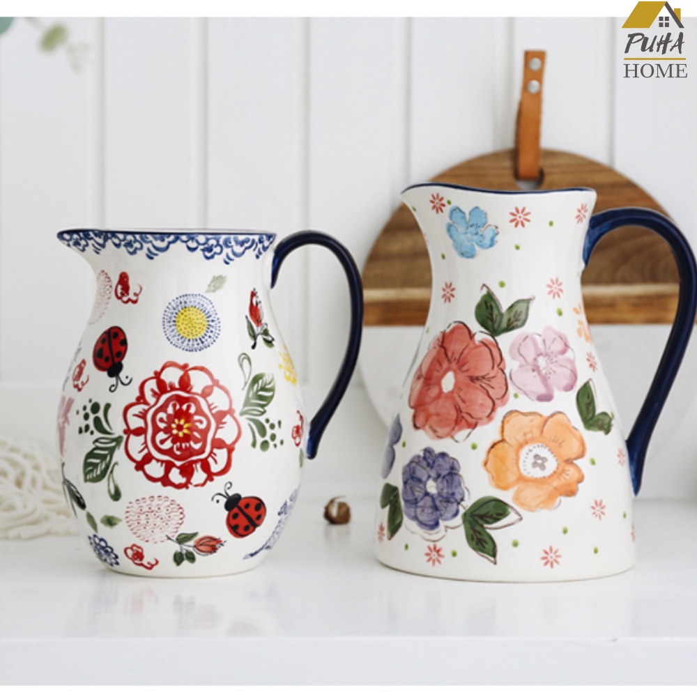 Bình hoa mùa xuân - Bình 1,5L LADYBUG - bình cắm hoa, đựng nước tay cầm tiện dụng