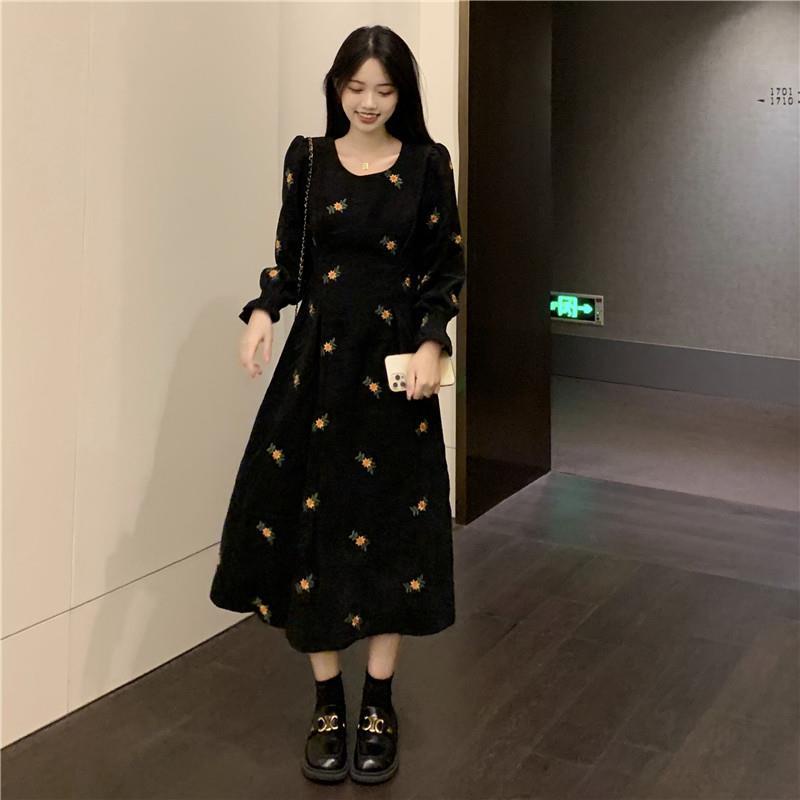 Đầm dài tay họa tiết in hoa cao cấp thời trang dành cho nữ