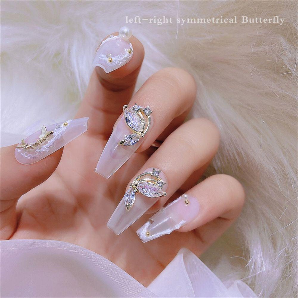Miếng Dán Trang Trí Móng Tay Hình Bướm Xinh Xắn
