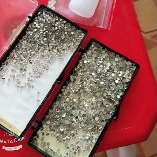 [ RẺ VÔ ĐỊCH ]50 VIÊN ĐÁ ĐÍNH RĂNG, DÁN MŨI TẶNG KÈM KEO VÀ BÚT ĐÍNH