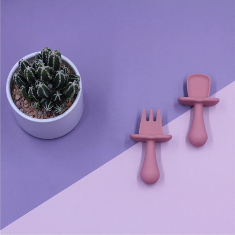 Bộ 4 Dụng Cụ Tập Ăn Bằng Silicone Chống Trượt Cho Bé