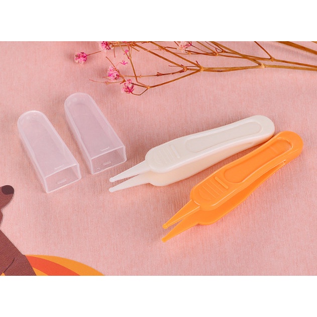 Nhíp Kẹp Đầu Tròn Vệ Sinh Em Bé Nhựa ABS Lám Sạch Tai Mũi
