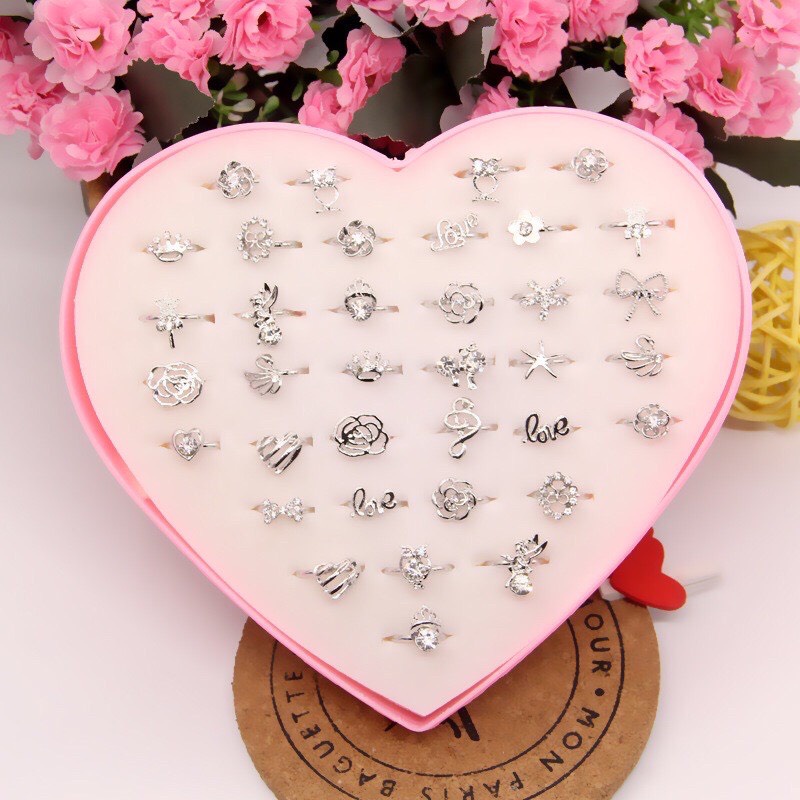 Hộp nhẫn trắng 36 chiếc hàng rẻ nhiều mẫu mã